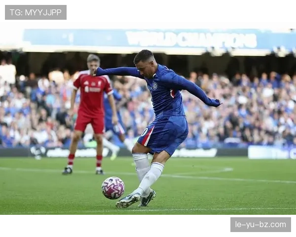 切尔西传奇球星重返斯坦福桥，倾力助阵青训体系表现抢眼