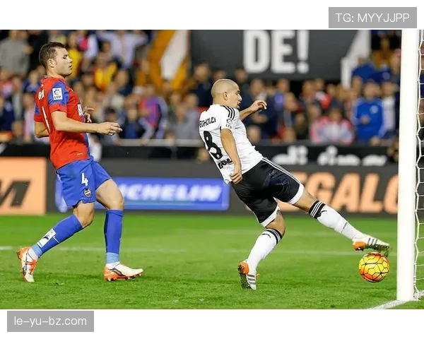 梅赫伦控球表现亮眼，状态回暖助球队全力争胜