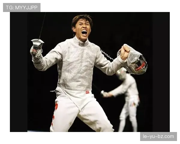 仲满退役后还在练剑？这自律劲儿真不是一般人能扛住的