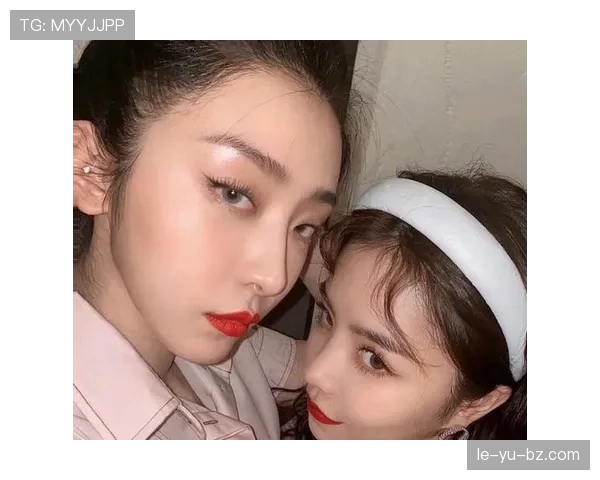 大阪刚赢完比赛就跑去吃冰淇淋，这自律人设是不是有点绷不住了？